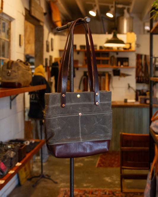 Kitchen Sink Leona with Claire strap